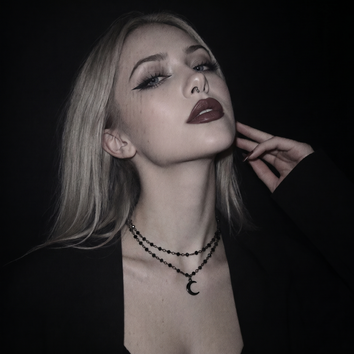 Nightfall Choker